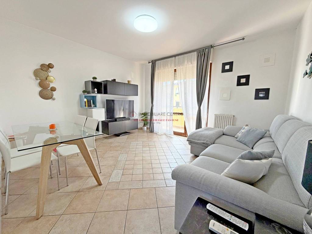 appartamento in vendita a Viareggio in zona Marco Polo