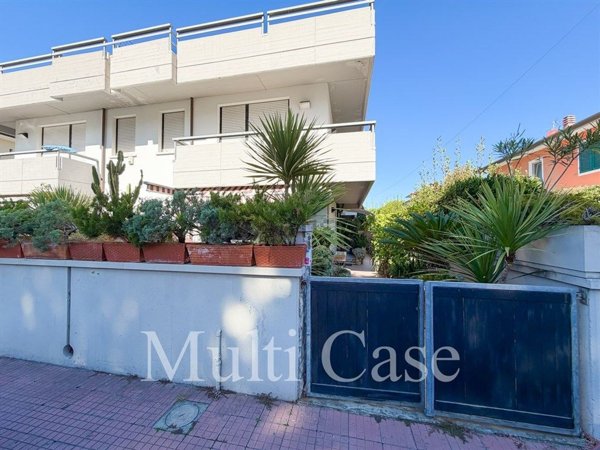 casa indipendente in vendita a Viareggio in zona Don Bosco