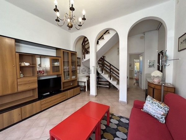 casa indipendente in vendita a Viareggio in zona Centro Storico