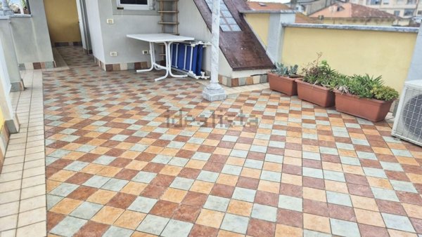 casa indipendente in vendita a Viareggio in zona Centro Storico