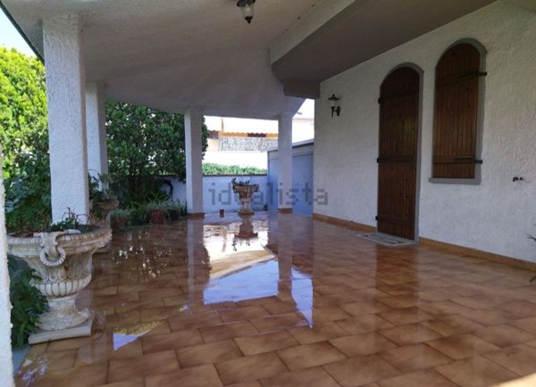 casa indipendente in vendita a Viareggio in zona Torre del Lago