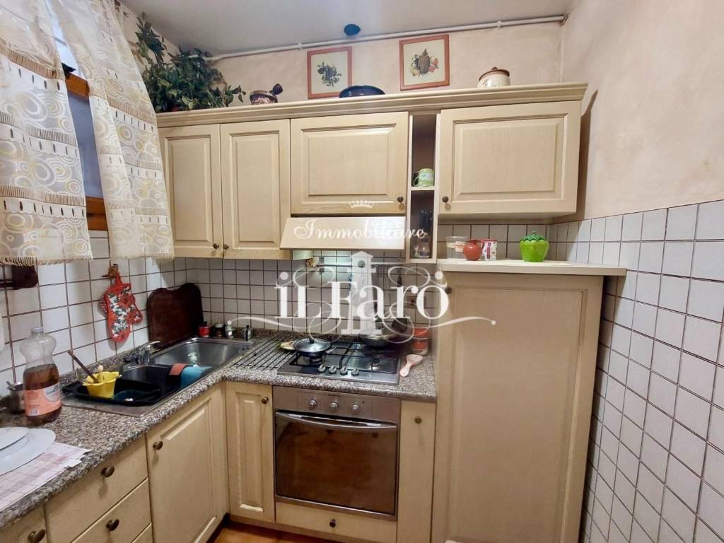 appartamento in vendita a Viareggio in zona Migliarina