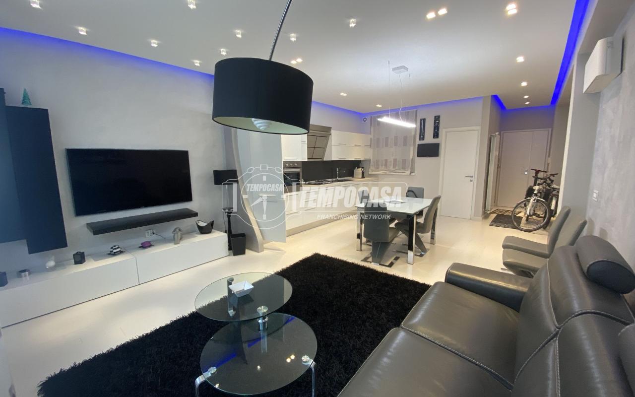 appartamento in vendita a Viareggio in zona Centro Storico