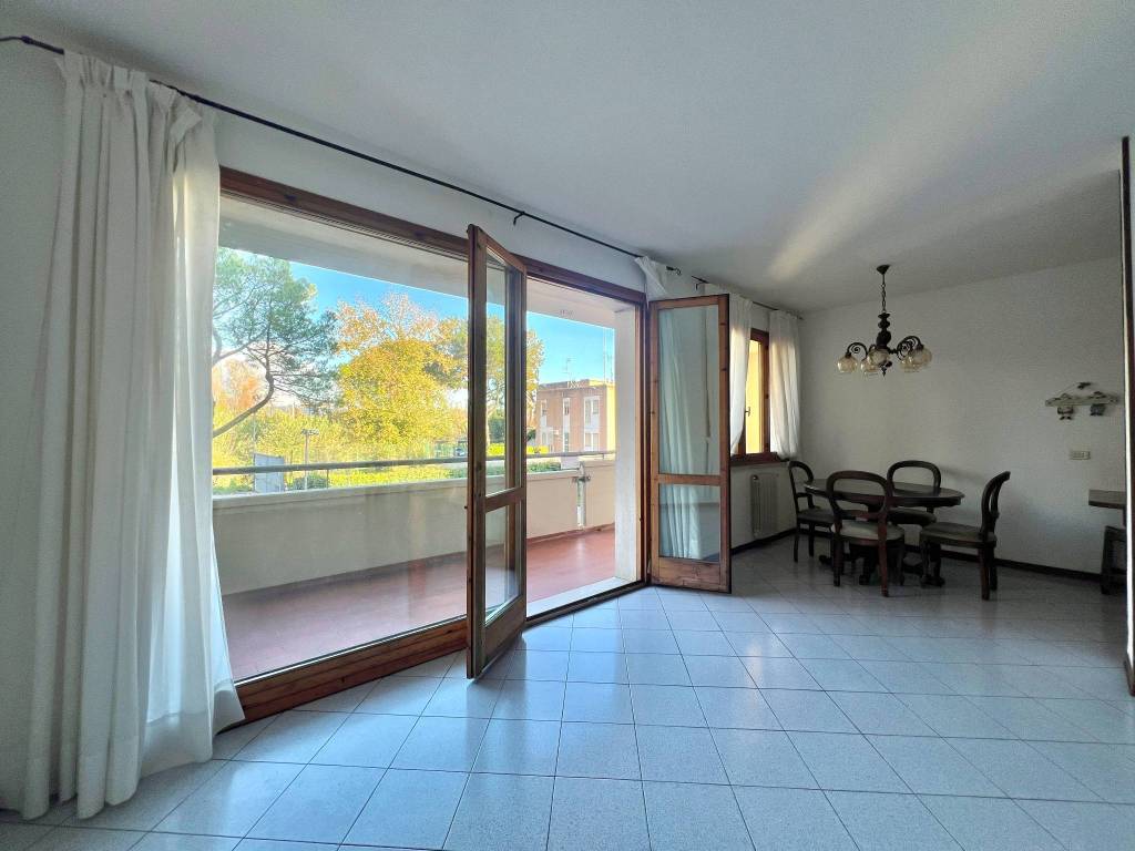 appartamento in vendita a Viareggio in zona Don Bosco