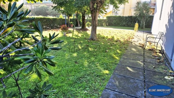 appartamento in vendita a Viareggio in zona Campo d'Aviazione