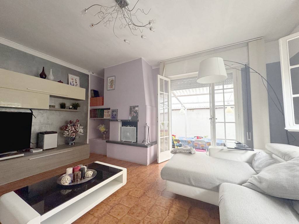 casa indipendente in vendita a Viareggio in zona Torre del Lago