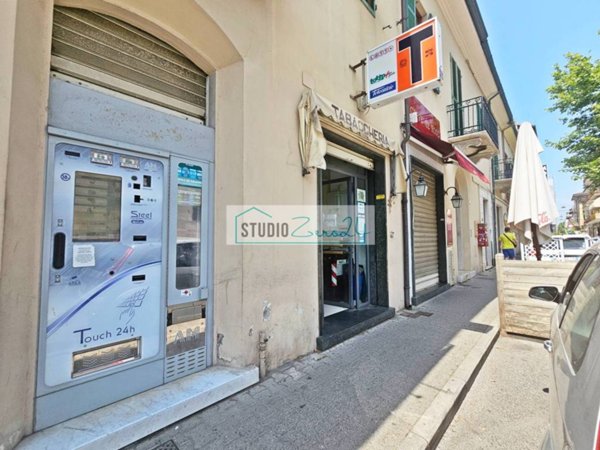 negozio in vendita a Viareggio