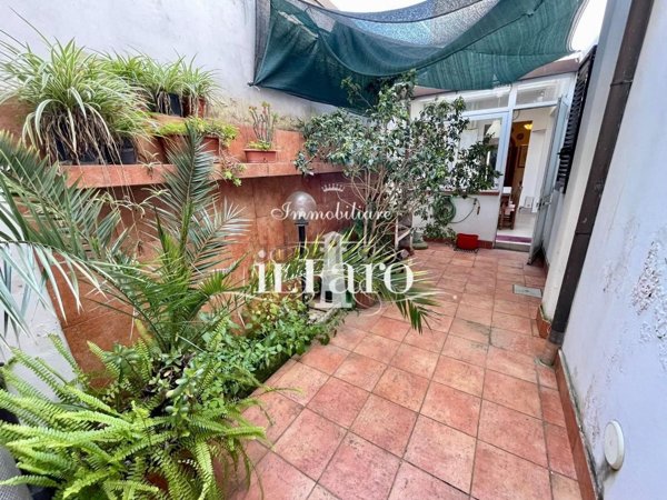 casa indipendente in vendita a Viareggio