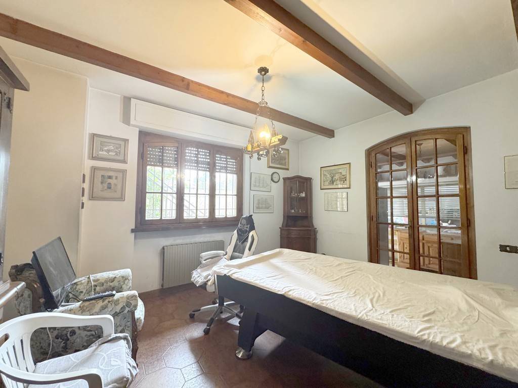 casa indipendente in vendita a Viareggio in zona Campo d'Aviazione