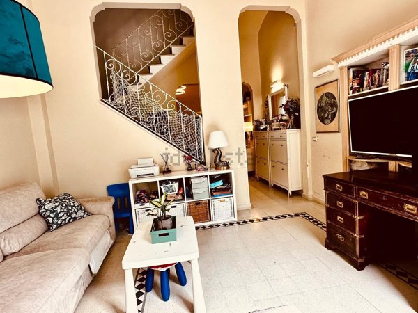 casa indipendente in vendita a Viareggio