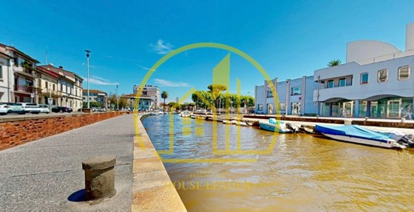 locale commerciale in vendita a Viareggio