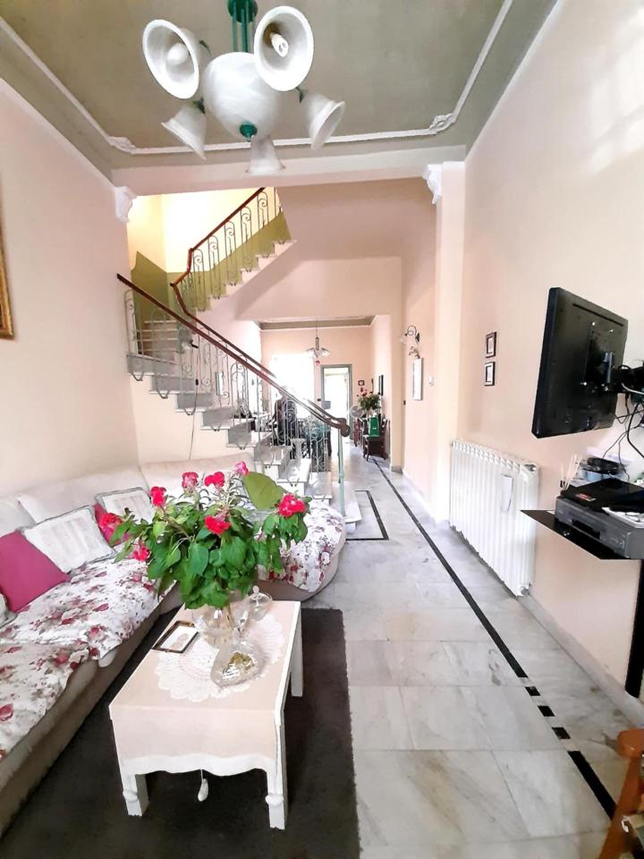 casa indipendente in vendita a Viareggio