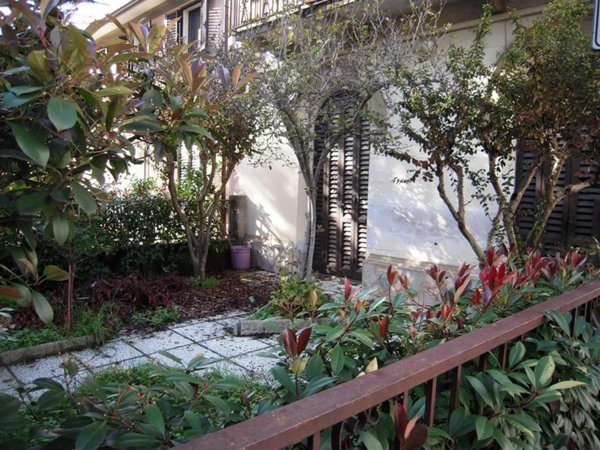 casa indipendente in vendita a Viareggio in zona Torre del Lago