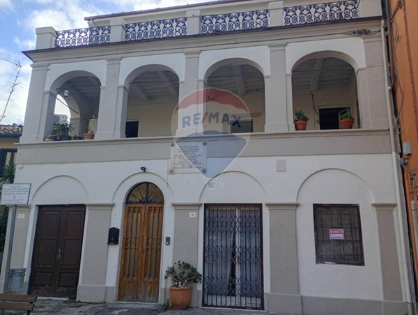 appartamento in vendita a Viareggio in zona Centro Storico