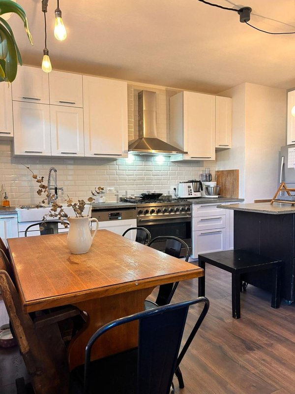 casa indipendente in vendita a Viareggio