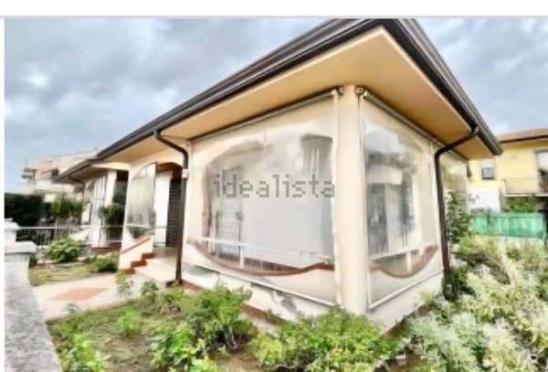 casa indipendente in vendita a Viareggio in zona Torre del Lago