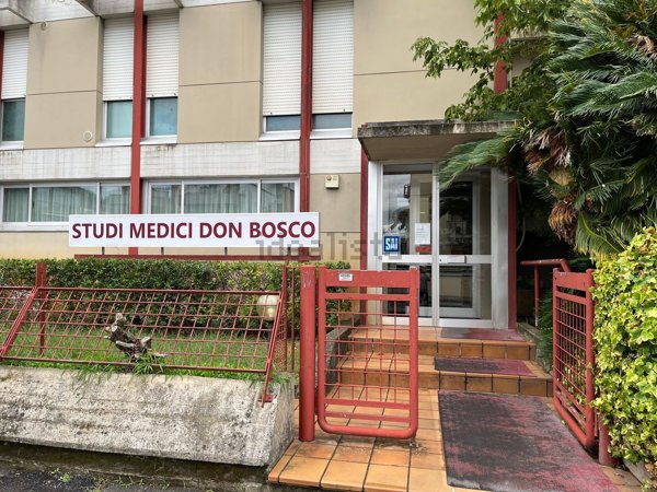 ufficio in vendita a Viareggio