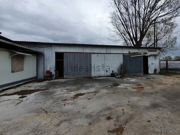 ufficio in vendita a Viareggio in zona Torre del Lago