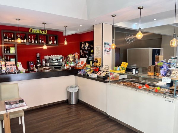 negozio in vendita a Viareggio in zona Marco Polo