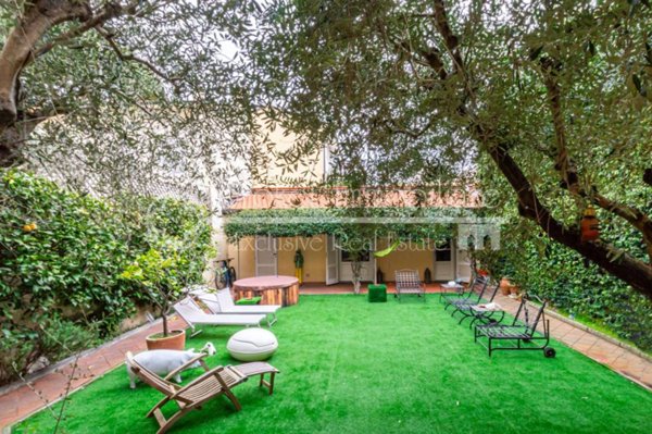 casa indipendente in vendita a Viareggio