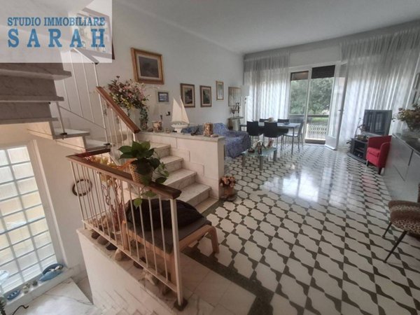casa indipendente in vendita a Viareggio in zona Marco Polo