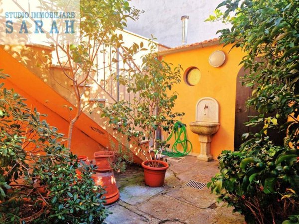 casa indipendente in vendita a Viareggio in zona Don Bosco