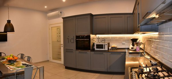 casa indipendente in vendita a Viareggio in zona Campo d'Aviazione