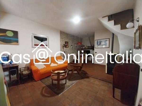 casa indipendente in vendita a Viareggio