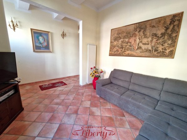 casa indipendente in vendita a Viareggio