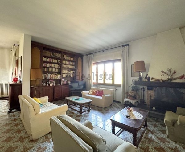 casa indipendente in vendita a Viareggio in zona Campo d'Aviazione