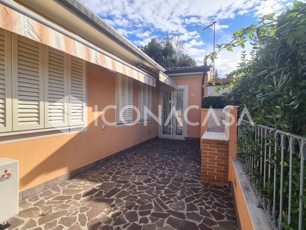 appartamento in vendita a Viareggio in zona Torre del Lago