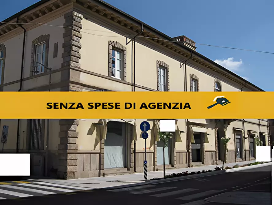 negozio in vendita a Viareggio