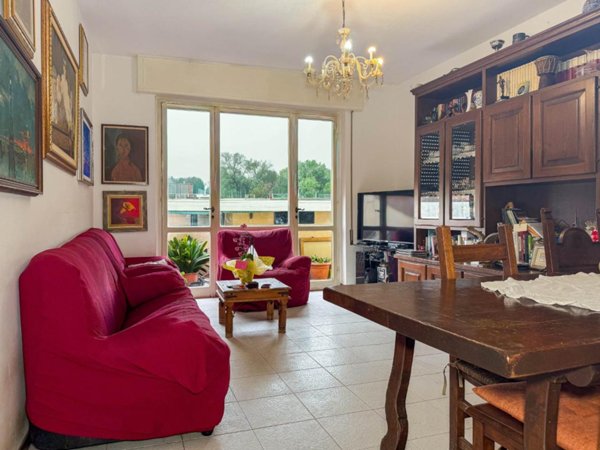 appartamento in vendita a Viareggio in zona Marco Polo