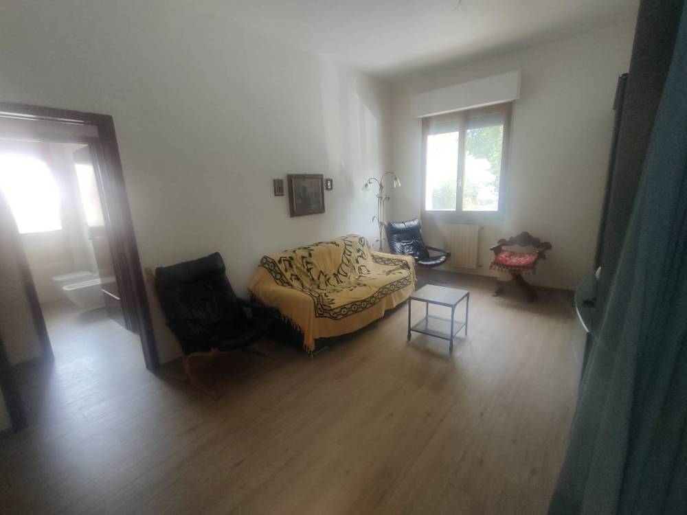 appartamento in vendita a Viareggio in zona Torre del Lago