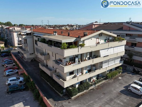 appartamento in vendita a Viareggio