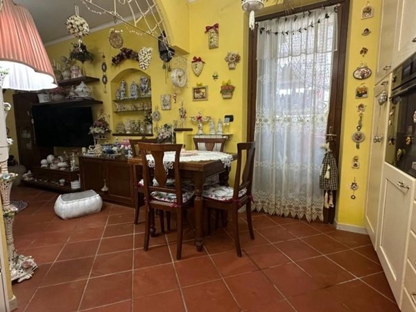 casa indipendente in vendita a Viareggio in zona Campo d'Aviazione