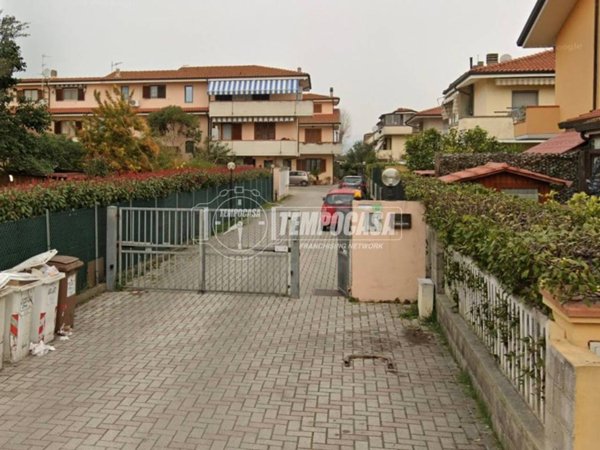 casa indipendente in vendita a Viareggio