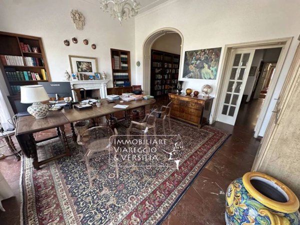 appartamento in vendita a Viareggio