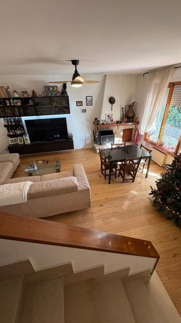 casa indipendente in vendita a Viareggio