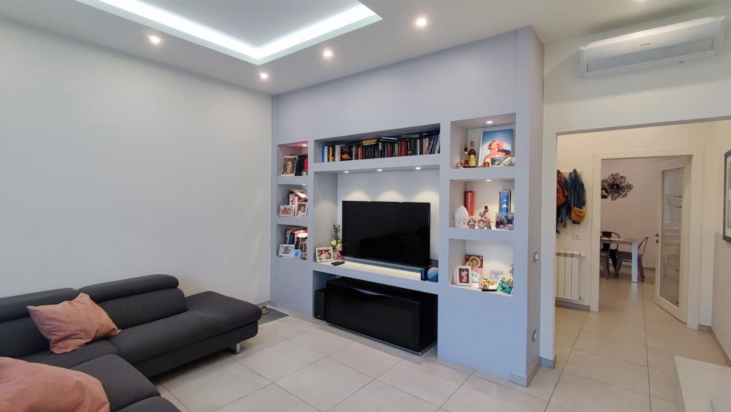 casa indipendente in vendita a Viareggio in zona Campo d'Aviazione