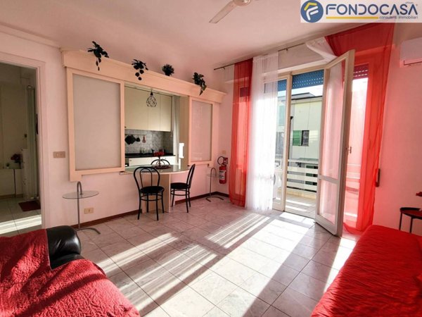 appartamento in vendita a Viareggio in zona Campo d'Aviazione