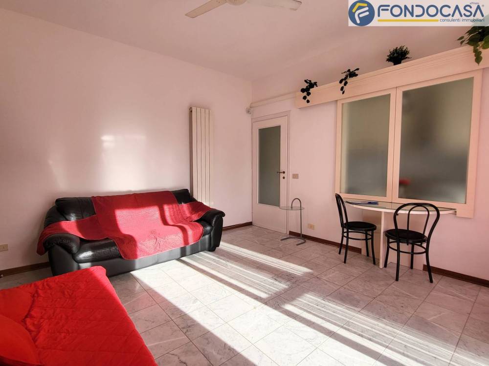 appartamento in vendita a Viareggio in zona Campo d'Aviazione