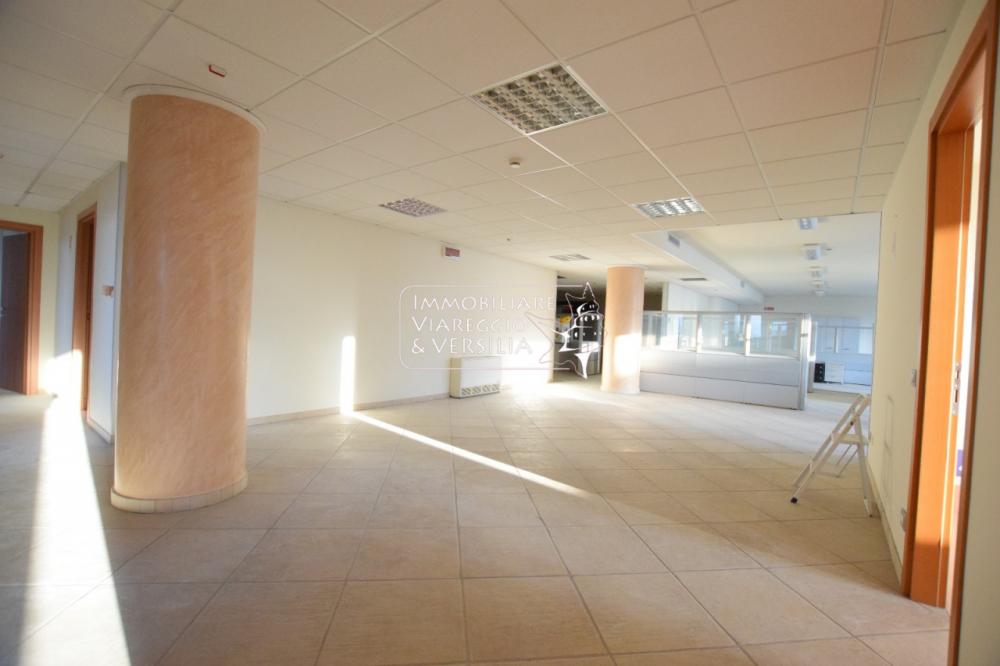 ufficio in vendita a Viareggio