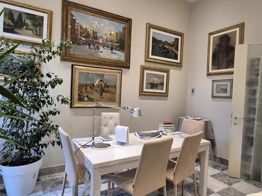 casa indipendente in vendita a Viareggio