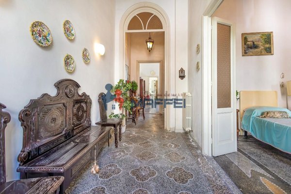 casa indipendente in vendita a Viareggio