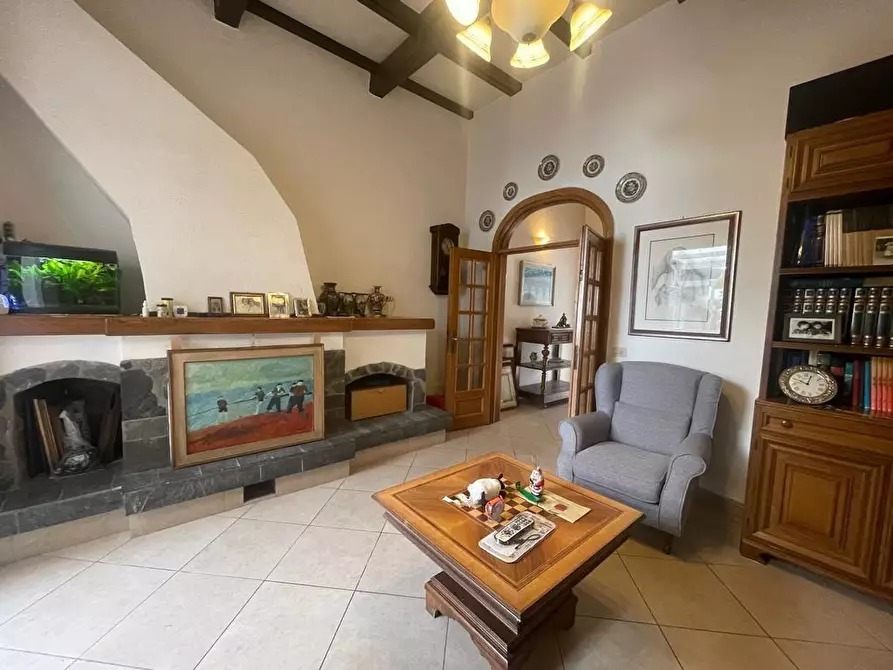 casa indipendente in vendita a Viareggio