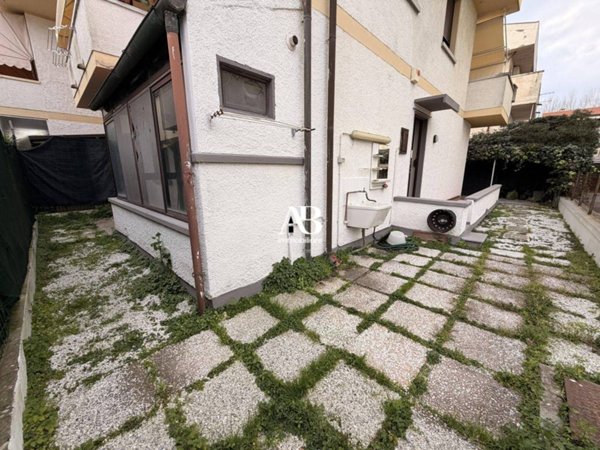 appartamento in vendita a Viareggio in zona Torre del Lago