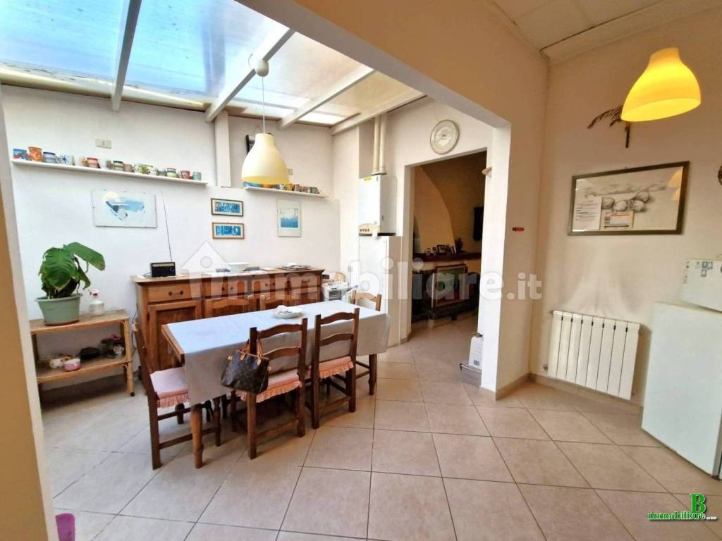 casa indipendente in vendita a Viareggio in zona Campo d'Aviazione