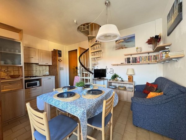 appartamento in vendita a Viareggio in zona Torre del Lago