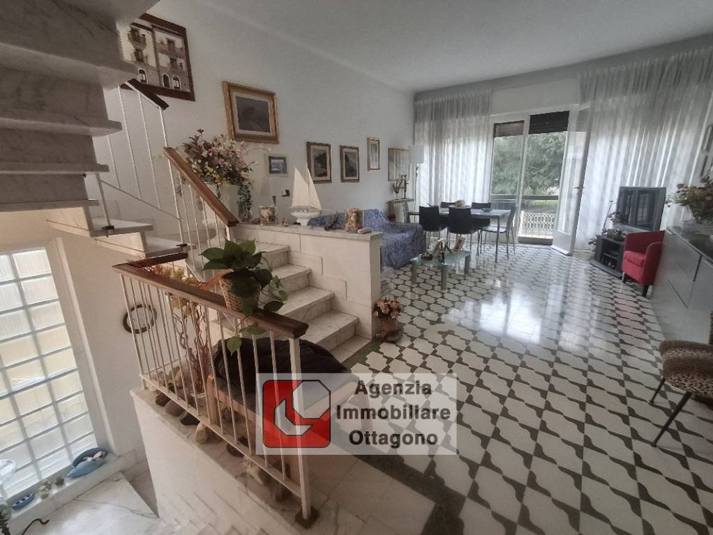 casa indipendente in vendita a Viareggio in zona Marco Polo